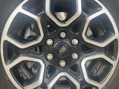Certified 2023 Ford F150 XLT AWD/4WD image 9