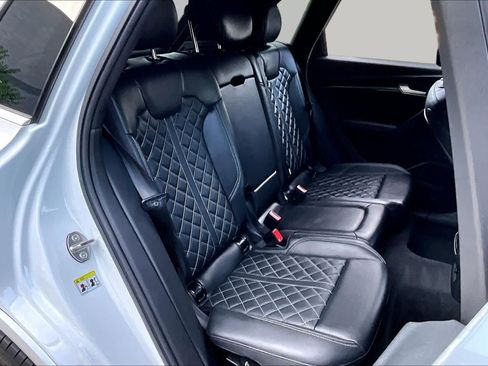 Used 2023 Audi SQ5 Premium Plus AWD/4WD image 18