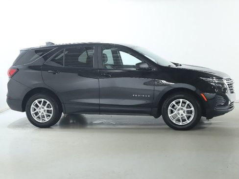 Used 2024 Chevrolet Equinox LS w/ LS Convenience Package image 11