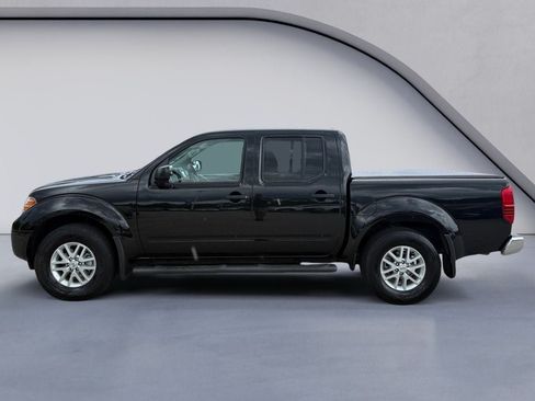 Used 2021 Nissan Frontier SV AWD/4WD image 2