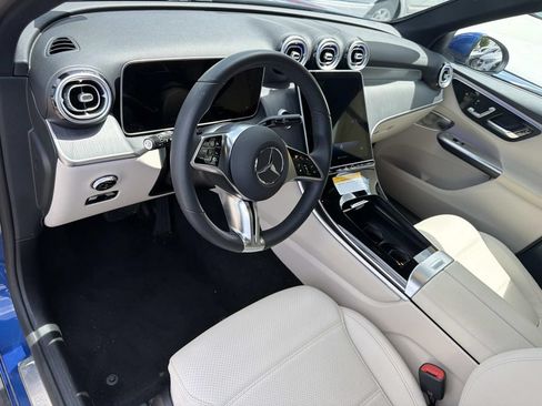 Used 2026 Mercedes-Benz GLC 300 image 18