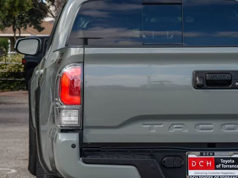 Used 2023 Toyota Tacoma TRD Off-Road w/ Technology Package RWD image 6