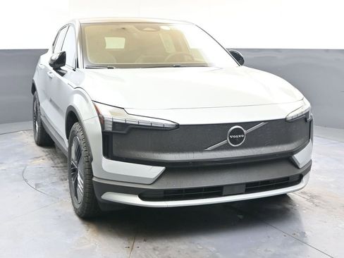 New 2026 Volvo EX30 Cross Country Ultra image 8