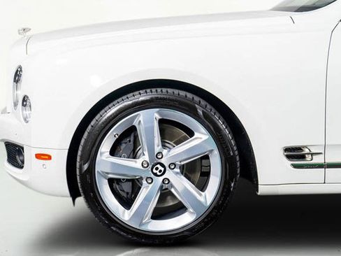 Used 2016 Bentley Mulsanne Speed image 18