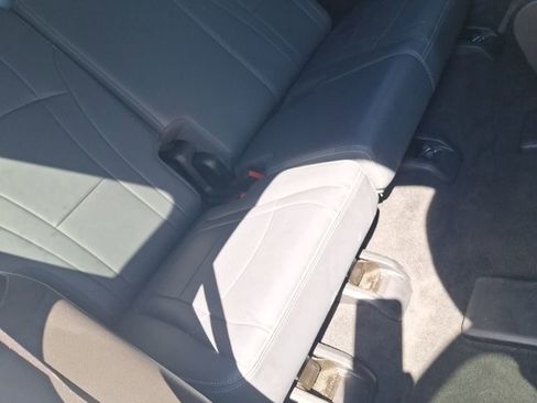 Certified 2024 Buick Enclave Premium image 37