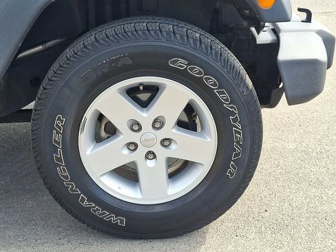 Used 2018 Jeep Wrangler Sport AWD/4WD image 27