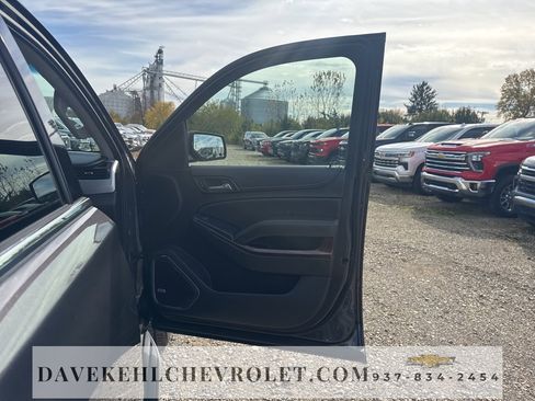 Used 2017 GMC Yukon SLT image 37