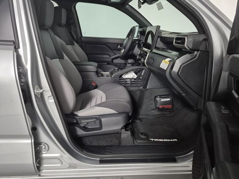 New 2025 Toyota Tacoma 4x4 Double Cab Hybrid image 32