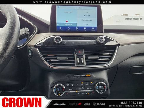 Used 2020 Ford Escape Titanium FWD image 25