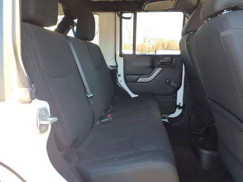 Used 2016 Jeep Wrangler Unlimited Sport image 17