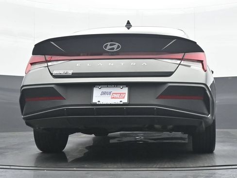Used 2025 Hyundai Elantra Sport FWD image 29