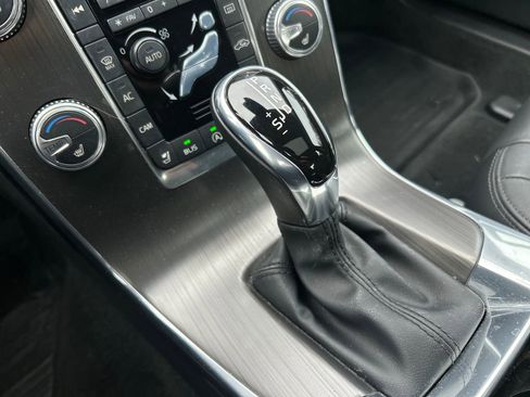 Used 2016 Volvo S60 T5 Premier w/ Convenience Package FWD image 16