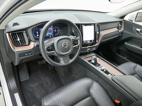 Certified 2023 Volvo XC60 T8 Plus image 13