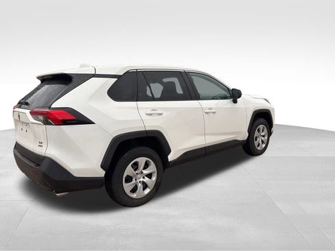 Used 2024 Toyota RAV4 LE image 4