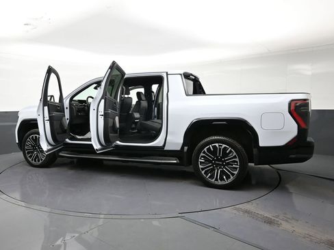 Used 2026 GMC Sierra EV Denali AWD/4WD image 34