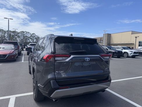 Used 2024 Toyota RAV4 XSE image 3