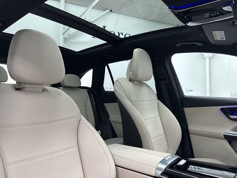 New 2026 Mercedes-Benz GLC 300 4MATIC image 29