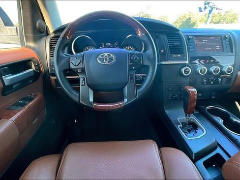 Used 2020 Toyota Sequoia Platinum image 8