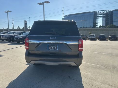Used 2019 Ford Expedition XLT w/ Equipment Group 202A image 6