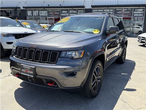 Used 2020 Jeep Grand Cherokee Trailhawk w/ Interior Metal Package AWD/4WD image 55