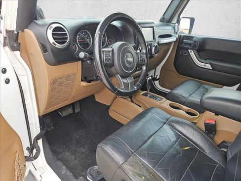 Used 2012 Jeep Wrangler Unlimited Sahara w/ Connectivity Group AWD/4WD image 14