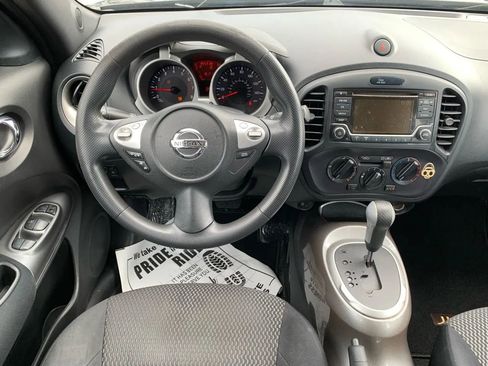 Used 2015 Nissan Juke S FWD image 11