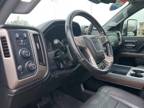 Used 2018 GMC Sierra 2500 Denali image 19