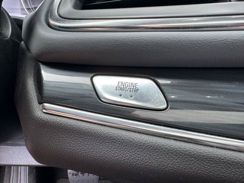 Used 2022 Buick Enclave Essence w/ Experience Buick Package FWD image 36