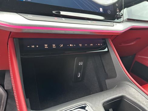 Used 2024 Jeep Wagoneer Launch Edition image 35