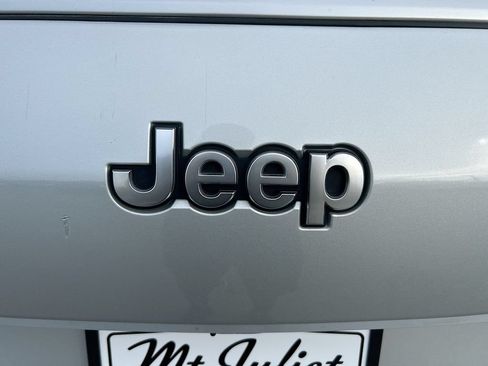 Used 2023 Jeep Grand Cherokee L Summit w/ Advanced Protech Group IV AWD/4WD image 12