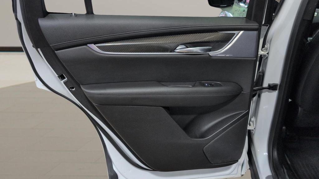 Used 2023 Cadillac XT6 Sport AWD/4WD image 18