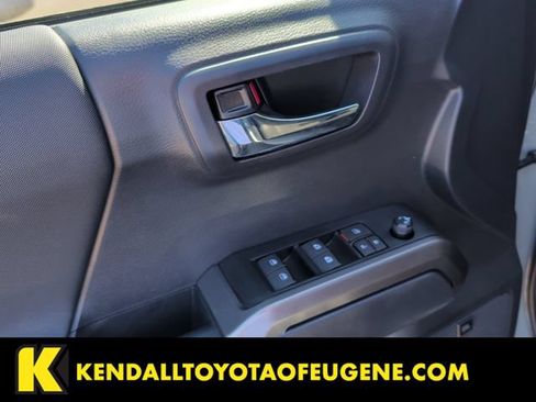 Used 2023 Toyota Tacoma TRD Sport w/ TRD Premium Sport Package AWD/4WD image 10