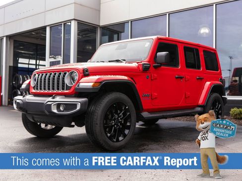 Used 2025 Jeep Wrangler Unlimited Sahara AWD/4WD image 3