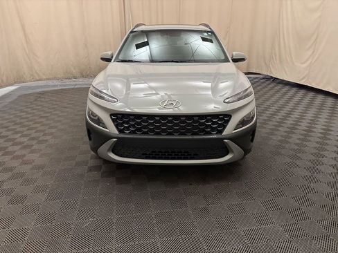 Used 2022 Hyundai Kona SEL w/ Convenience Package image 2