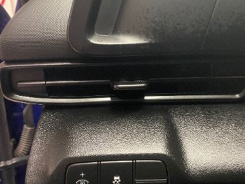 Used 2025 Hyundai Elantra Sport FWD image 17
