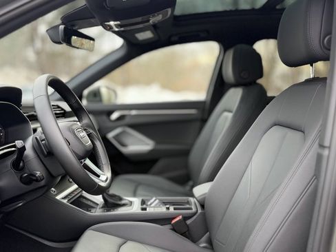 Certified 2025 Audi Q3 2.0T Premium w/ Convenience Package image 15