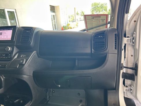 Used 2025 RAM ProMaster 2500 w/ Convenience Group FWD image 23