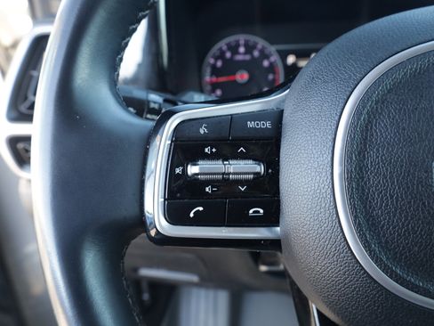 Used 2022 Kia Sorento EX image 26