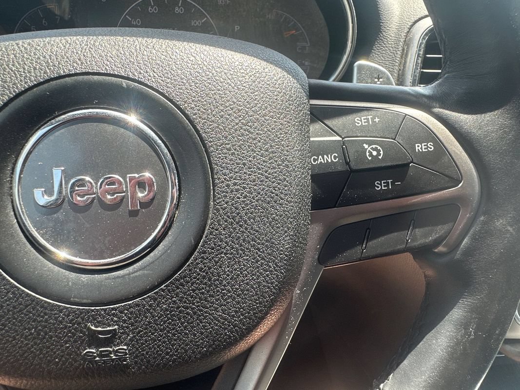 Used 2017 Jeep Grand Cherokee Altitude AWD/4WD image 19