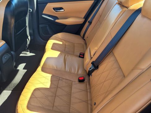 Used 2020 Nissan Sentra SV w/ SV Premium Package FWD image 17