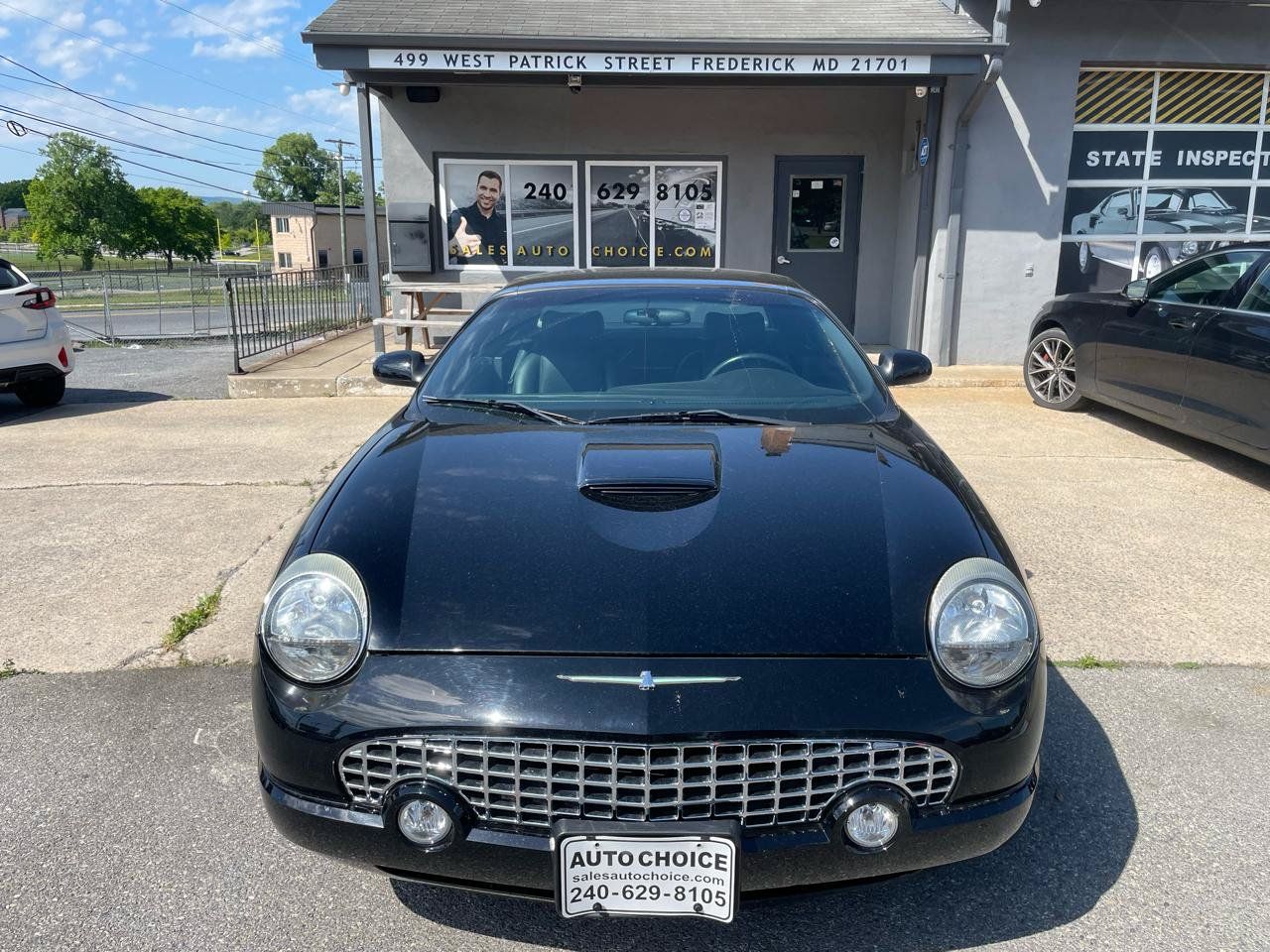 Used 2003 Ford Thunderbird RWD image 2