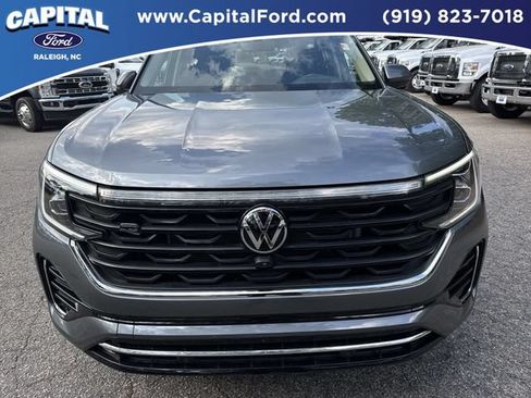Used 2024 Volkswagen Atlas SEL Premium R-Line AWD/4WD image 10