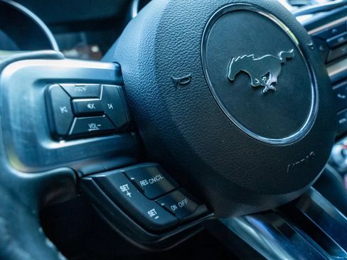 Used 2018 Ford Mustang GT RWD image 24
