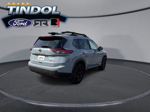 Used 2025 Nissan Rogue SV image 7