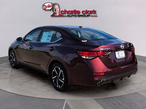 Used 2025 Nissan Sentra SV FWD image 3