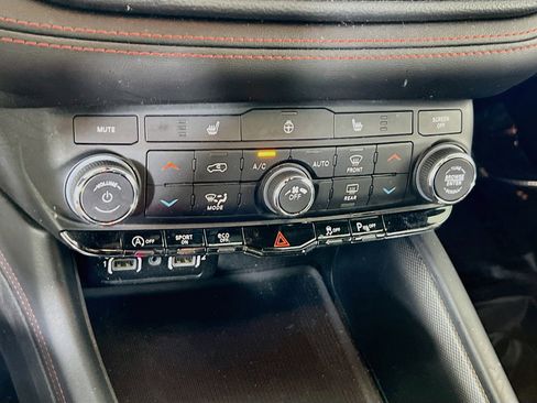 Used 2023 Dodge Durango GT AWD/4WD image 16