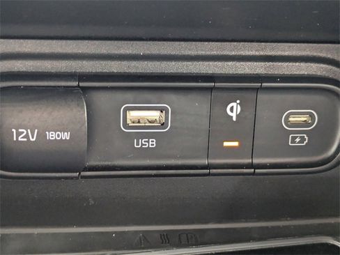 Used 2024 Kia Sportage EX image 30