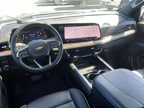 Used 2025 Chevrolet Tahoe Premier image 14