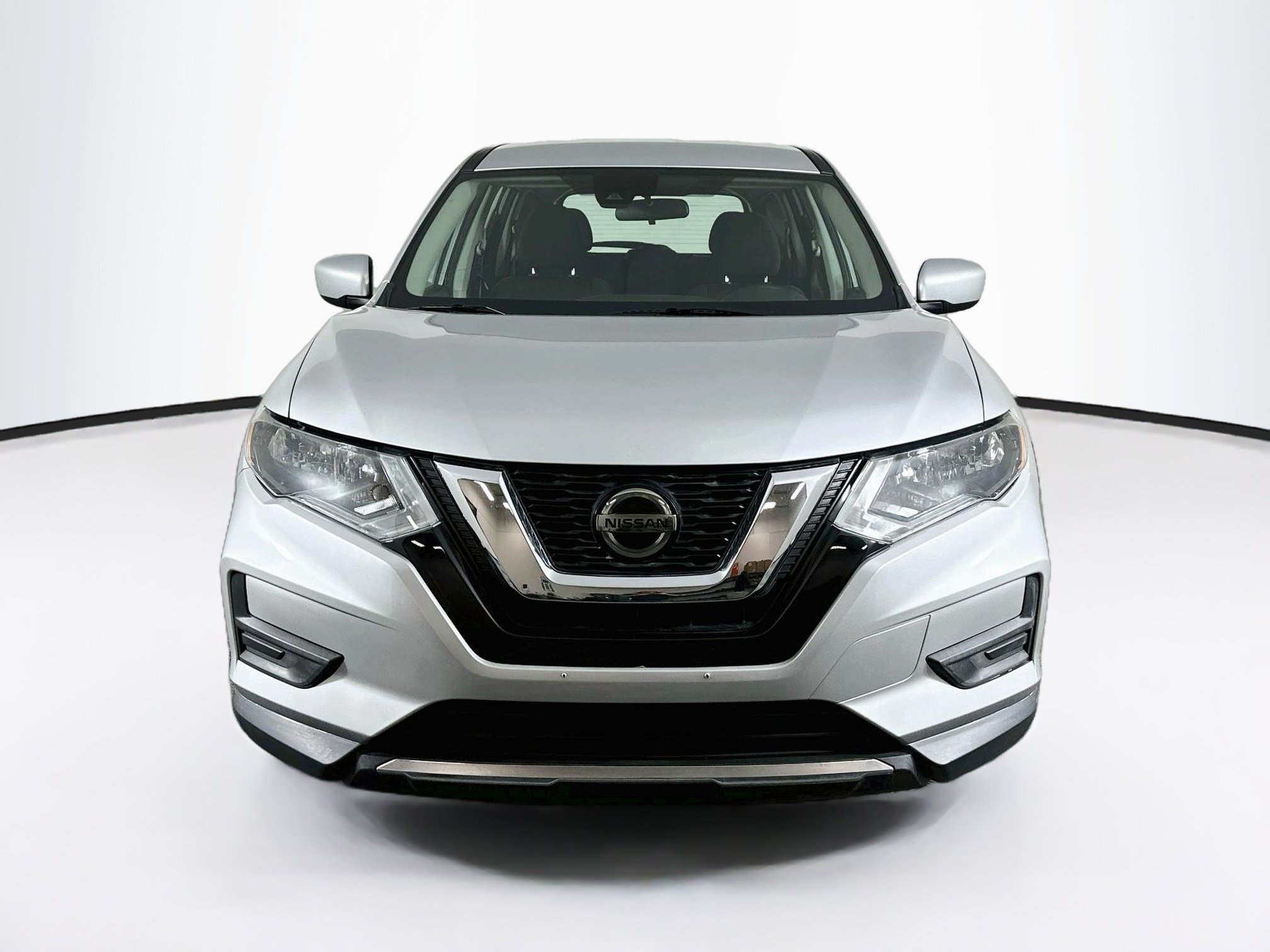 Used 2020 Nissan Rogue S FWD image 2