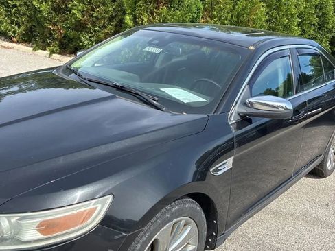 Used 2010 Ford Taurus Limited AWD/4WD image 2